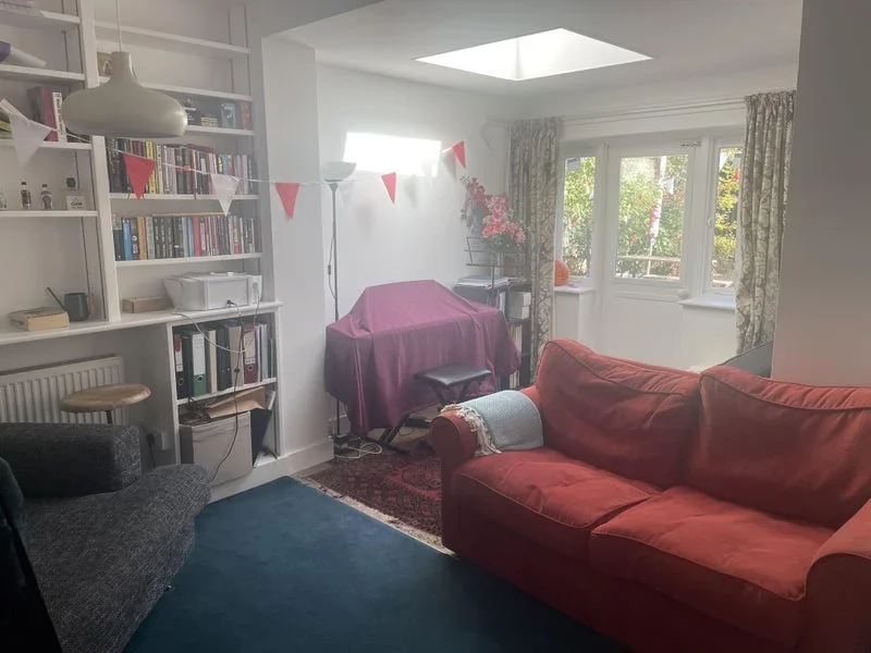 Room Westcroft Way in Greater London