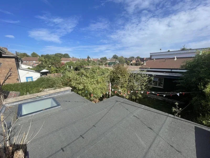 Room Westcroft Way in Greater London