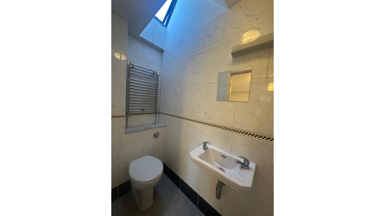 Room Acacia Road in Greater London