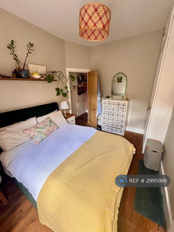 Flat Ulverscroft Road in Greater London
