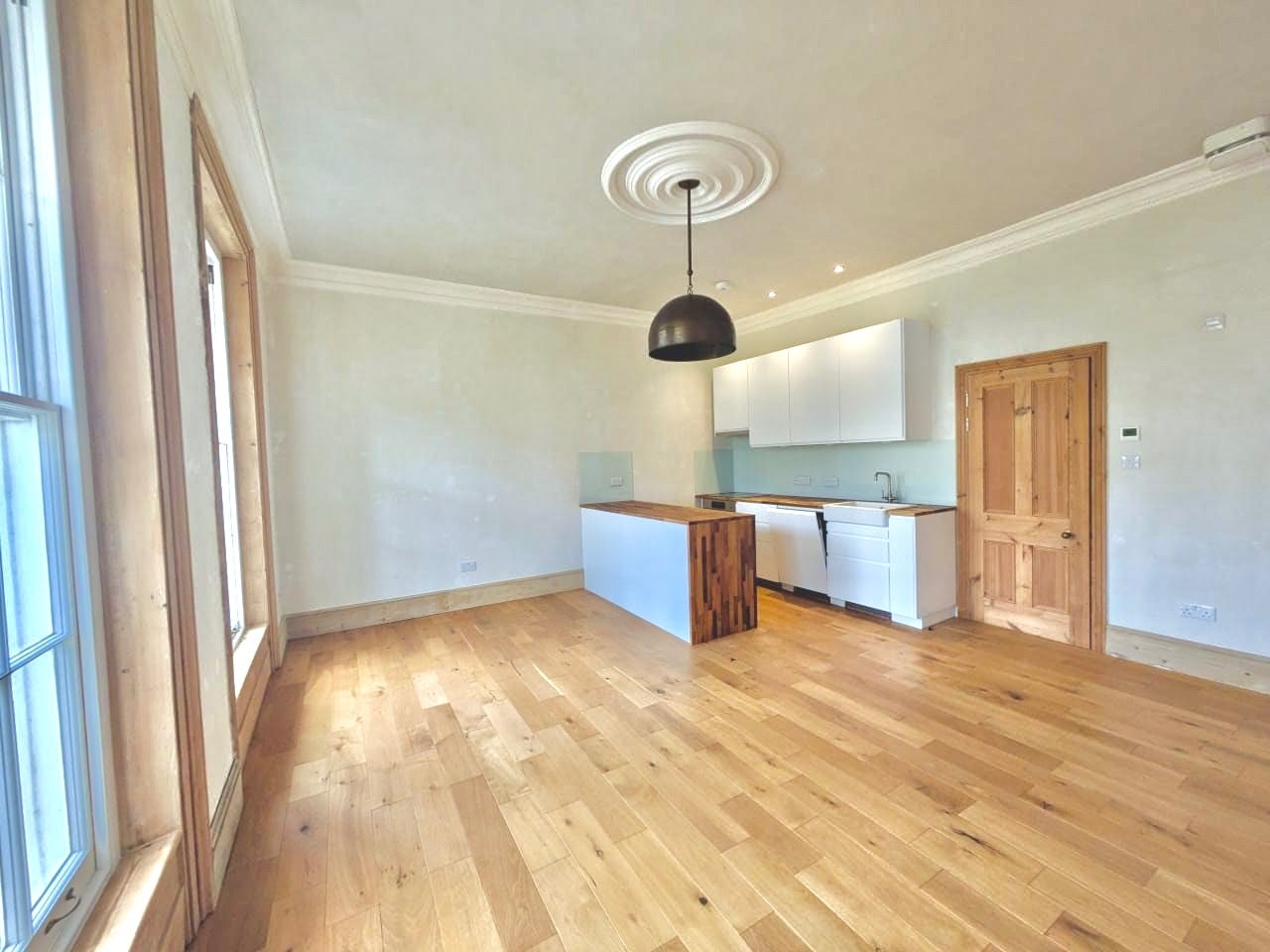 Flat Wellington Square in St Leonards