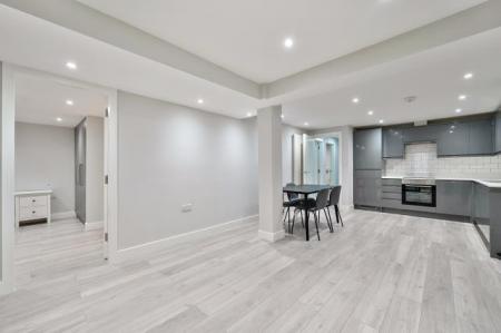 Flat Heath Close in Wool