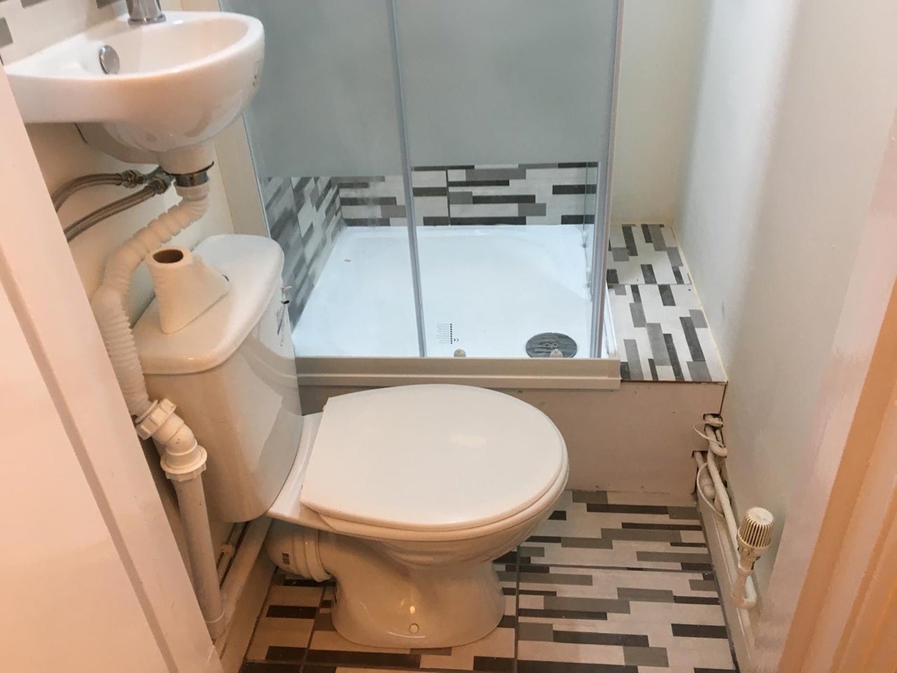 Room Tugela Road in Greater London