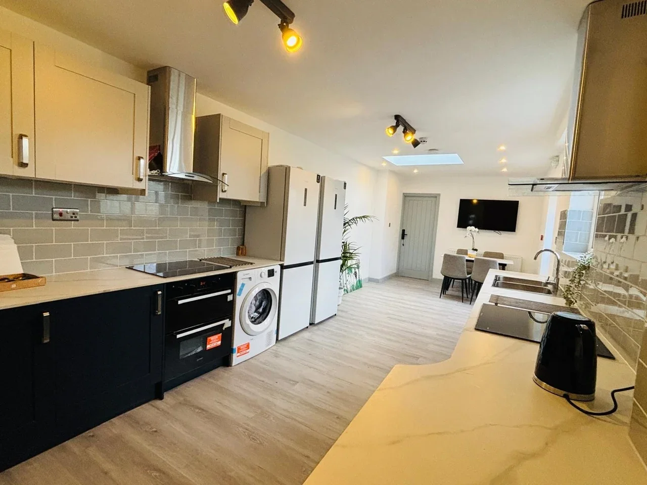Room Upper Road in Greater London