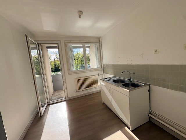 Flat Rue Saint-Exupéry in Pont-d'Ain