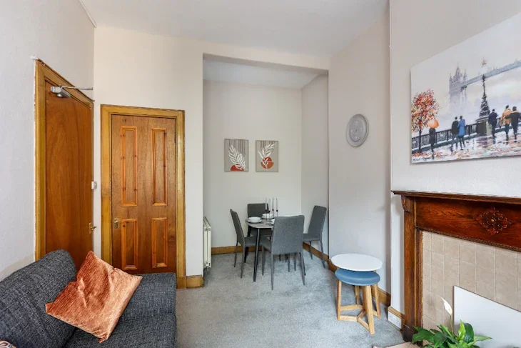 Flat Bruntsfield Place in City of Edinburgh