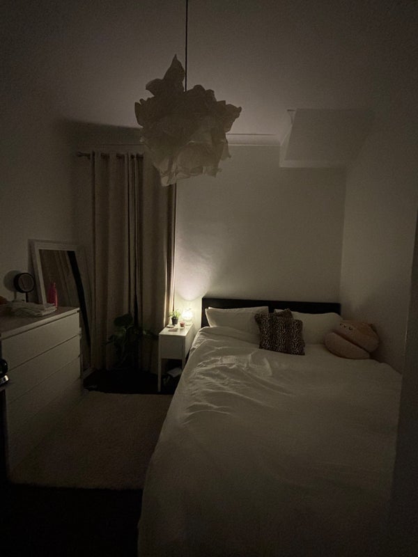 Flat Fernhead Road in City of Westminster