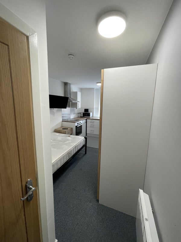Flat Princess Road West in Leicester