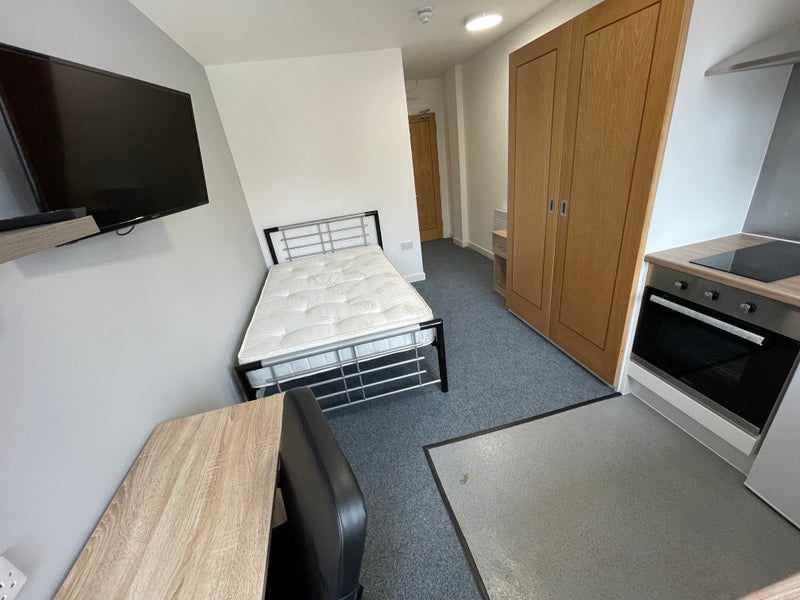 Flat Princess Road West in Leicester