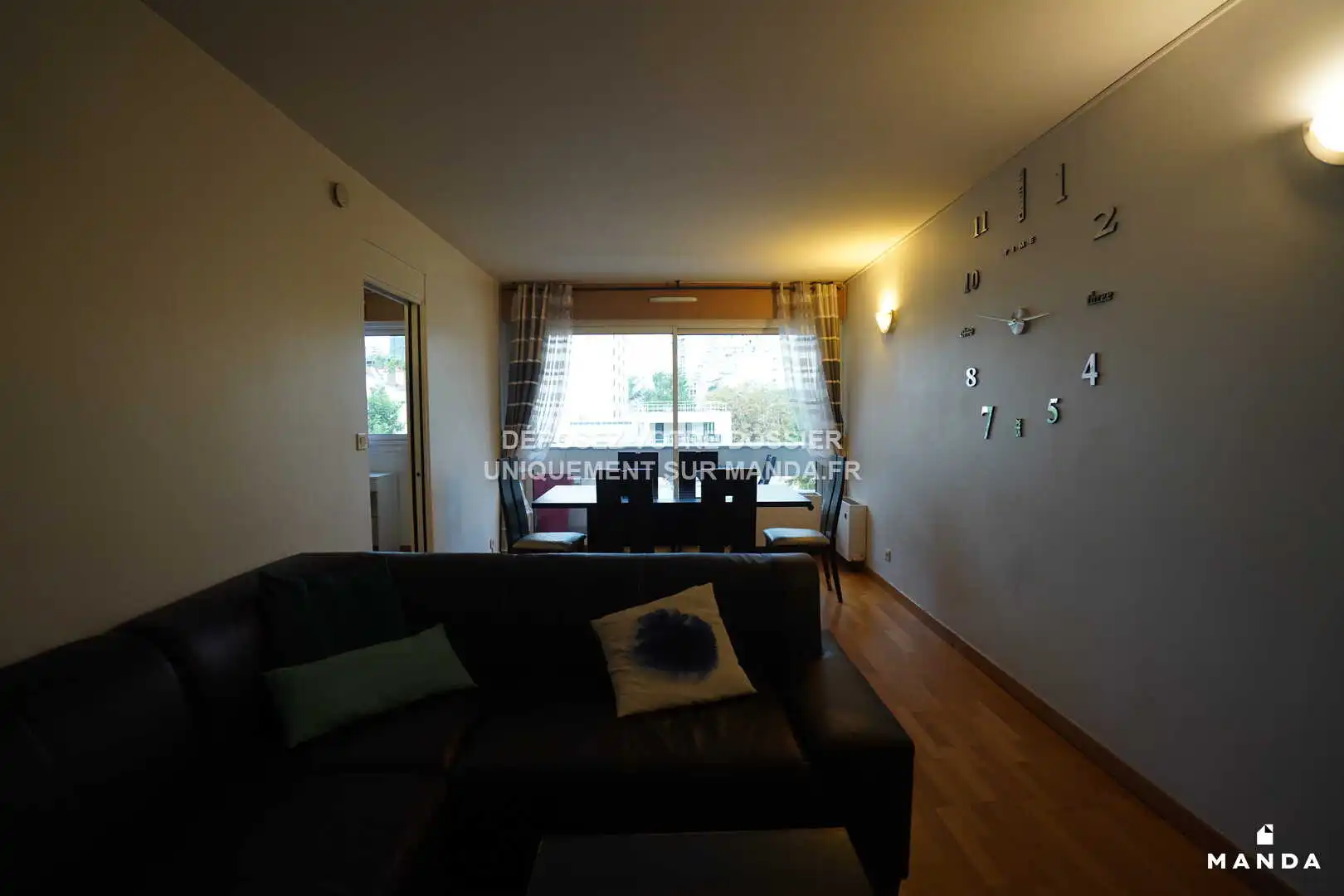 Flat Avenue Gambetta in Courbevoie