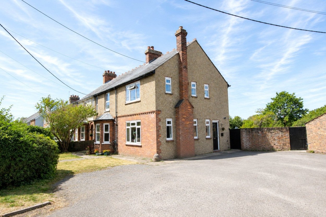 House Greenfield Road in Flitton