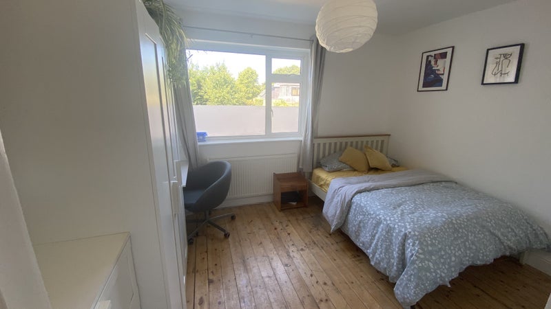 Room Arbuthnot Road in Greater London