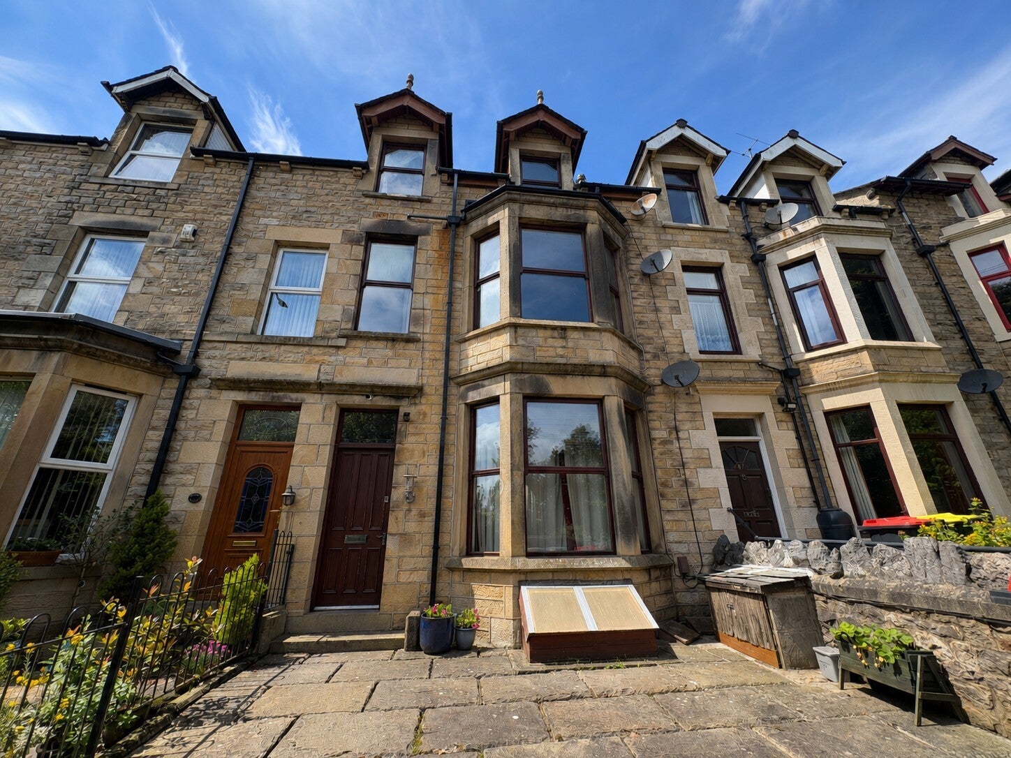 Flat Halton Road in Lancaster