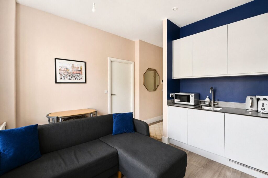 Flat Baldwin Street in Bristol
