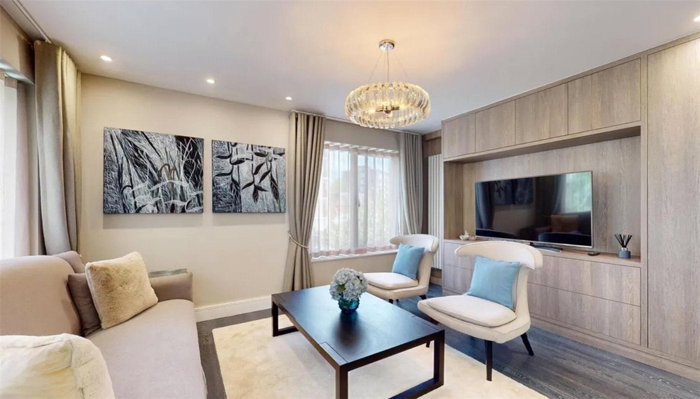 Flat Queensmead in Greater London