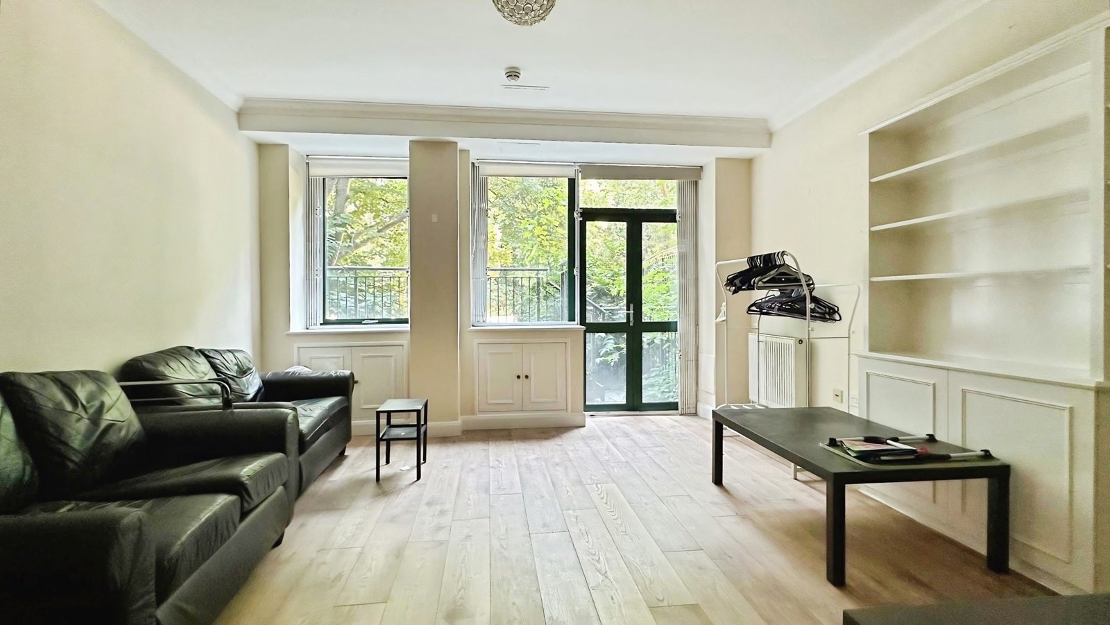 Flat Brunswick Road in Greater London