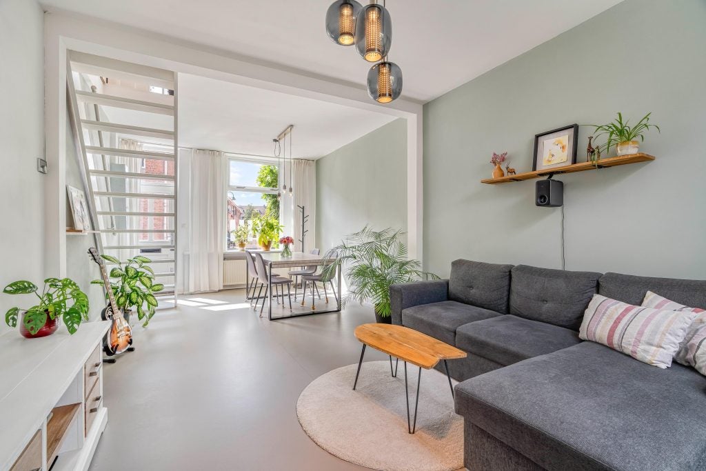 Tussenwoning te koop: Dirklangendwarsstraat 12, Delft