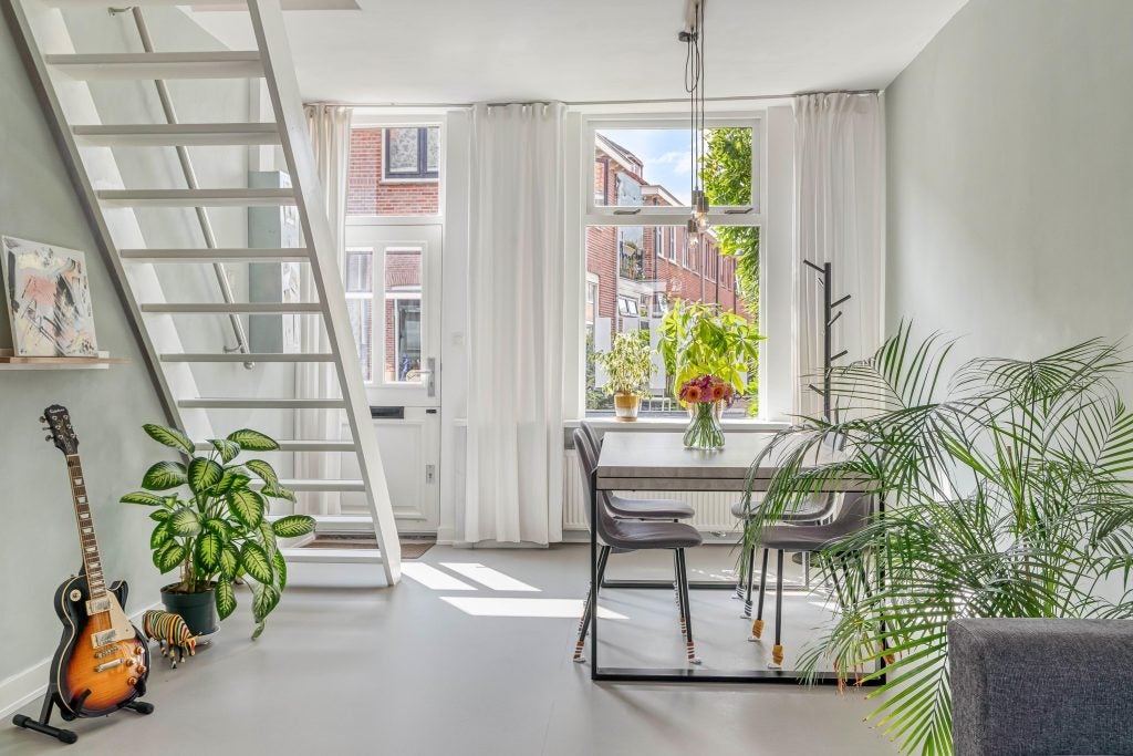 Tussenwoning te koop: Dirklangendwarsstraat 12, Delft