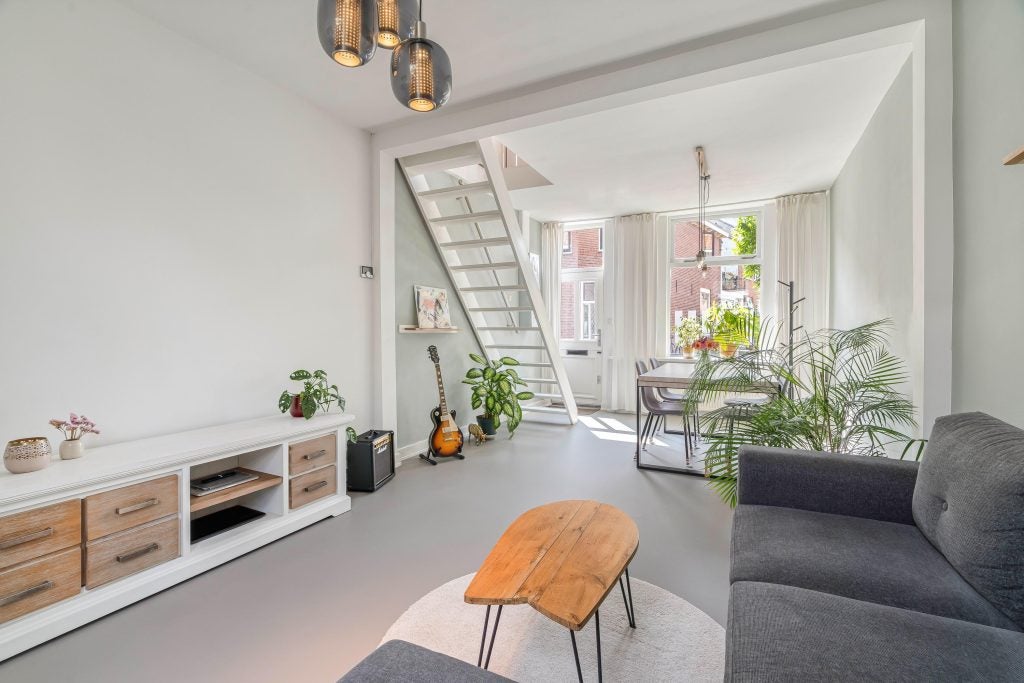 Tussenwoning te koop: Dirklangendwarsstraat 12, Delft