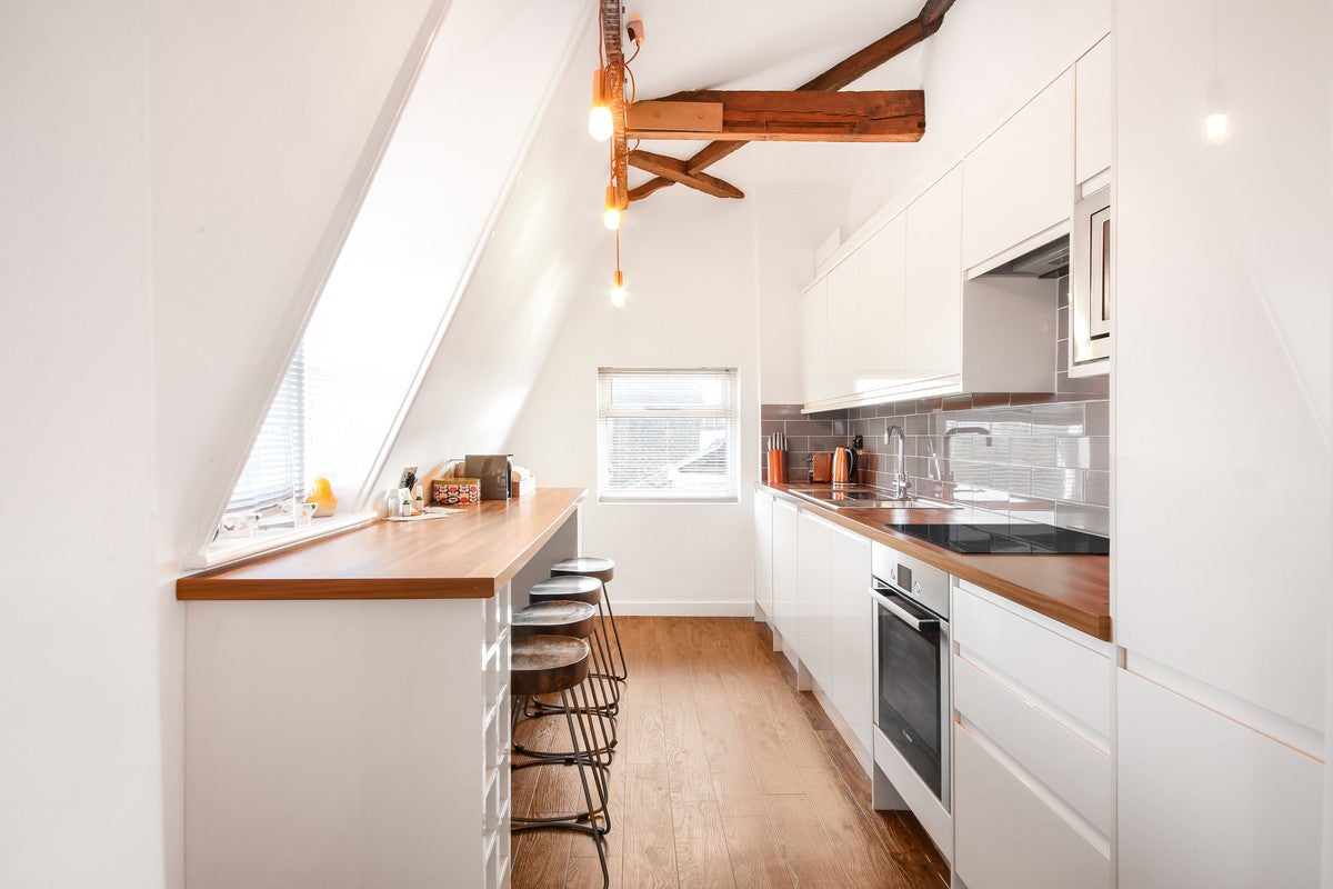Flat Hampton Court Road in London