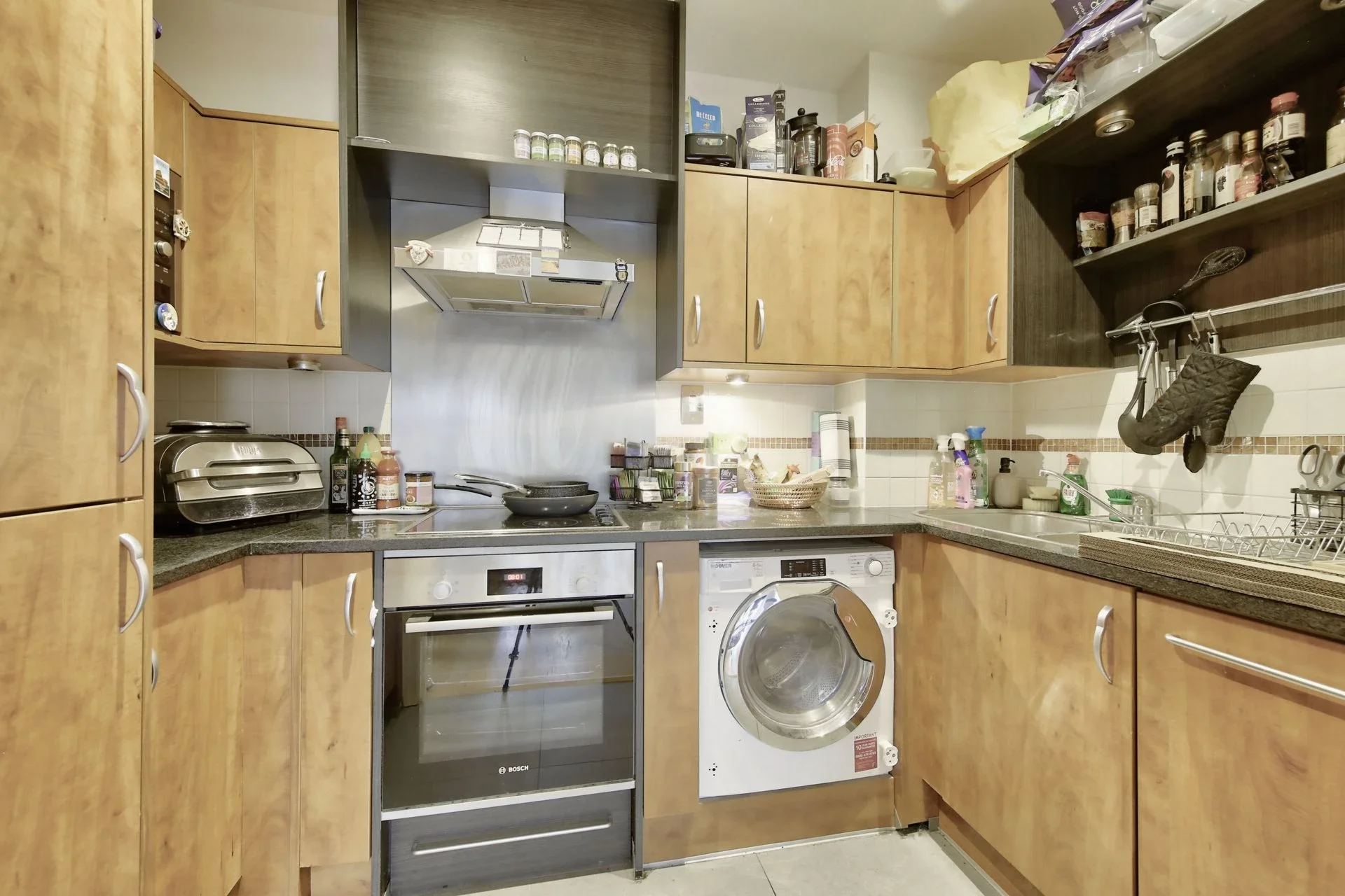 Flat Smugglers Way in Greater London