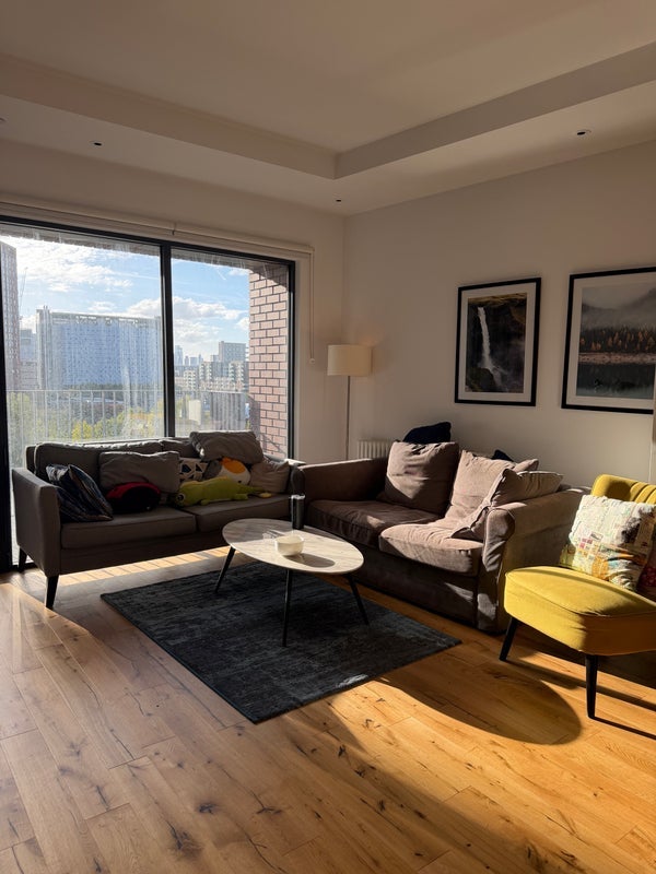 Flat Lyell Street in Greater London