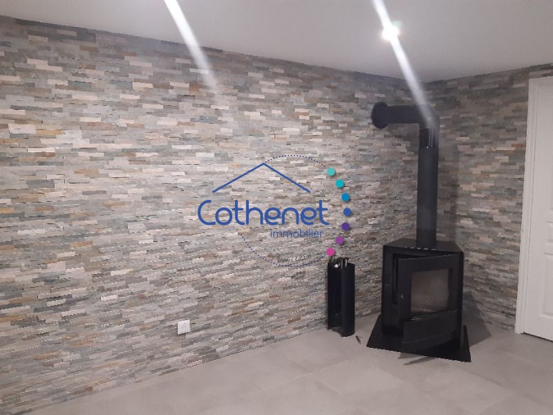 Flat Rue de Cours in Thizy-les-Bourgs