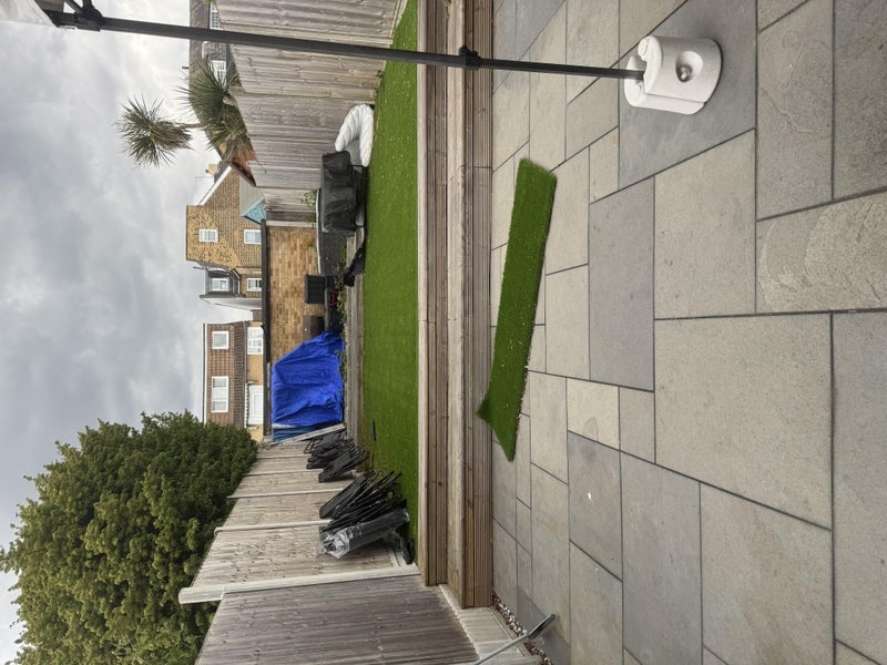 Room Woodville Road in Greater London