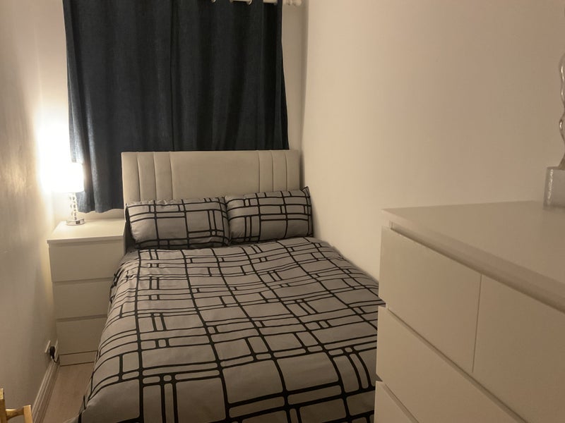 Room Rosethorn Close in Greater London