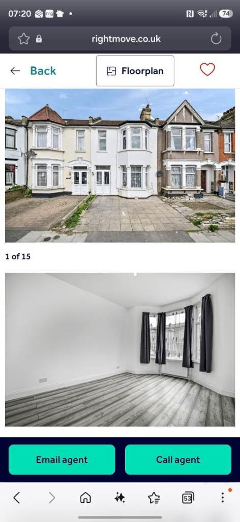 House Fullwell Avenue in Greater London