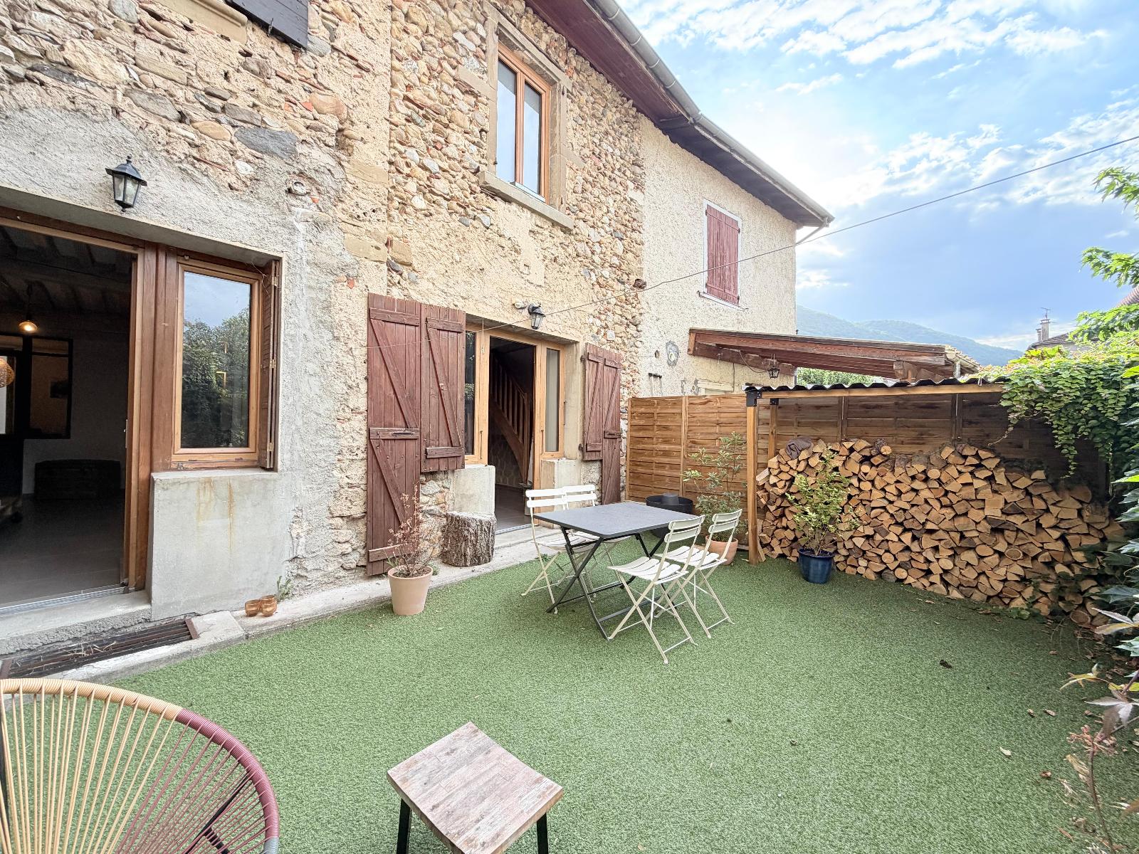House Rue Sainte-Catherine in Chirens