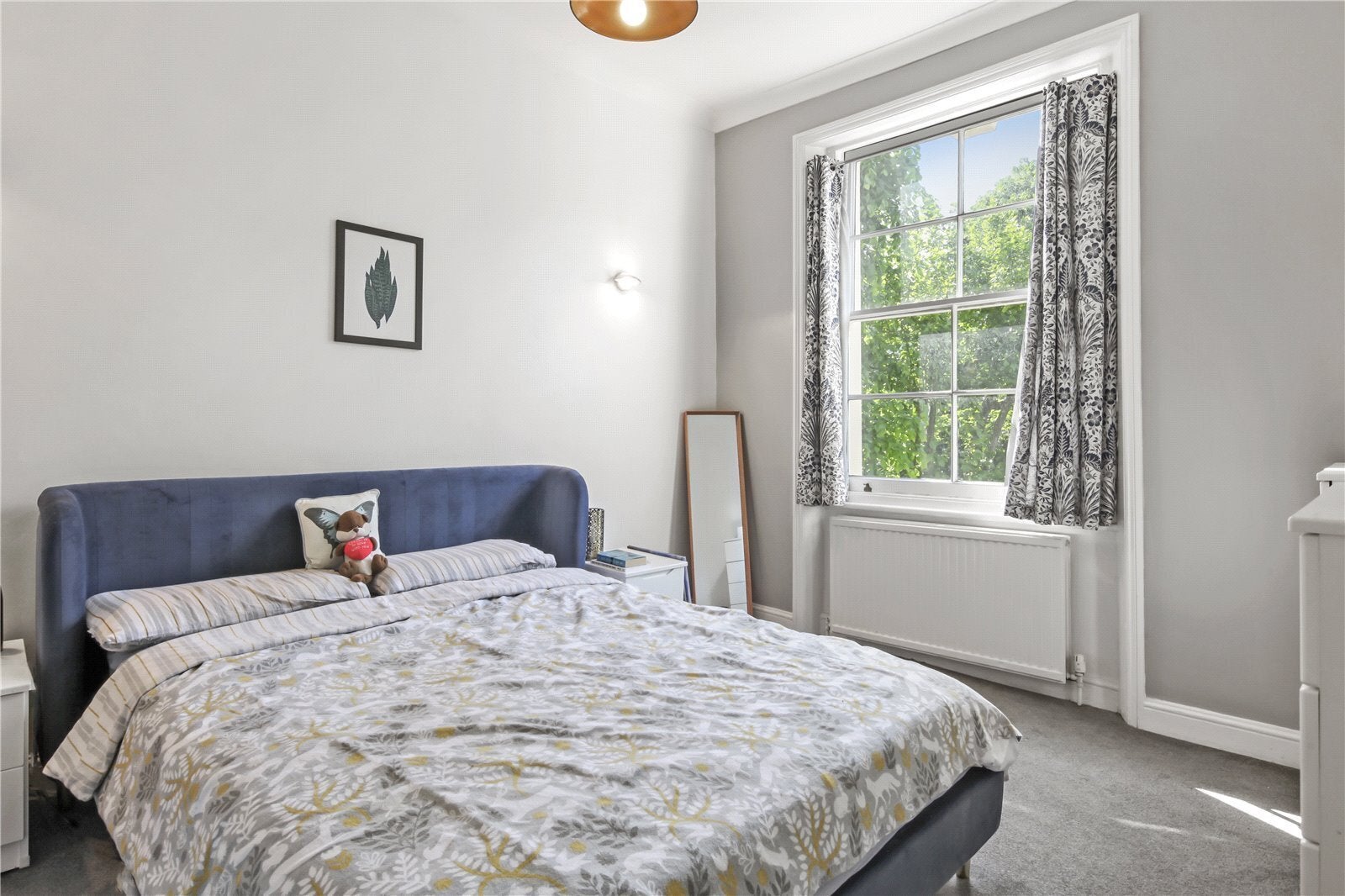 Flat Clifton Gardens in City of Westminster