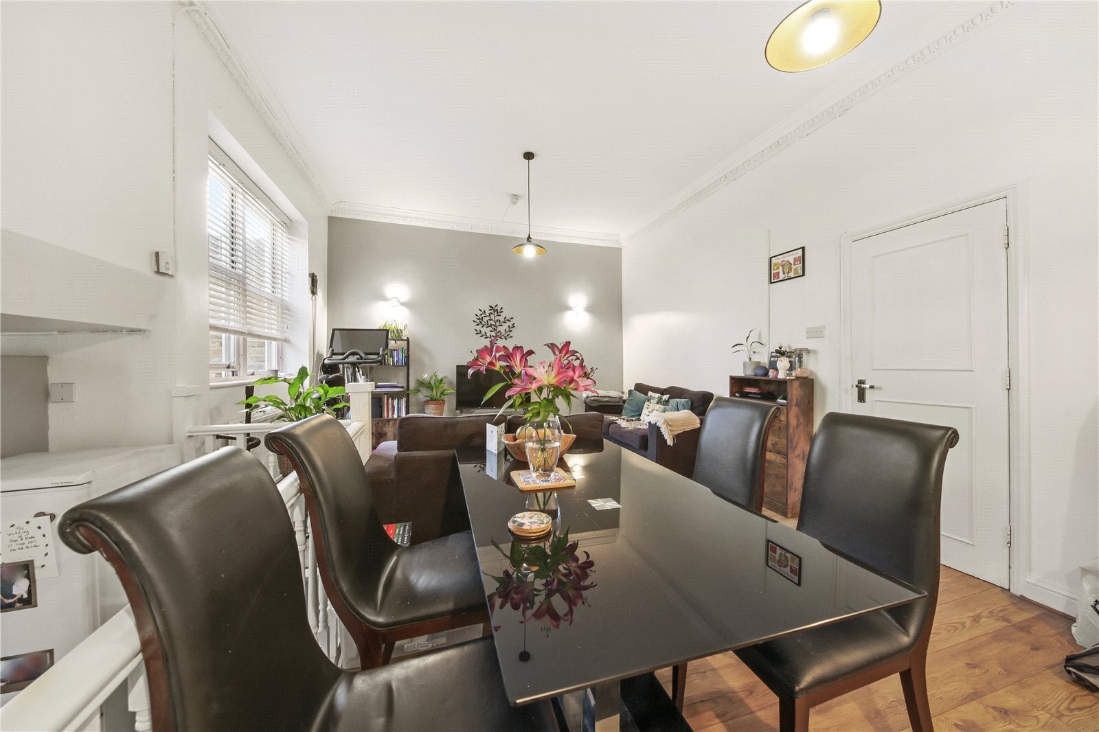 Flat Clifton Gardens in City of Westminster