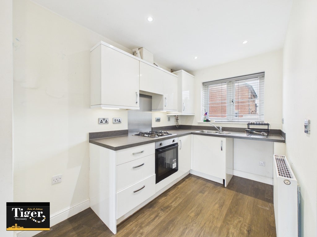 House Highfield Gardens in Common Edge