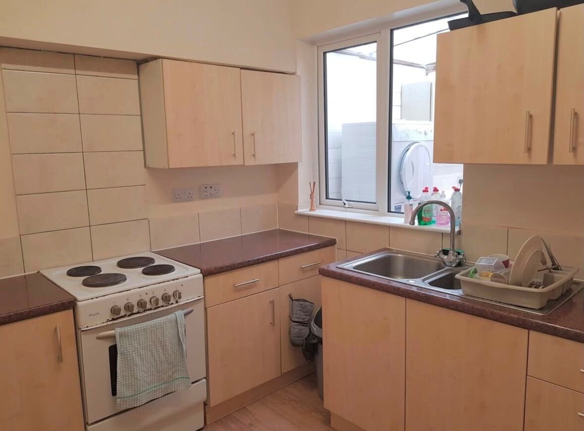 Room Lodge Road in Redditch