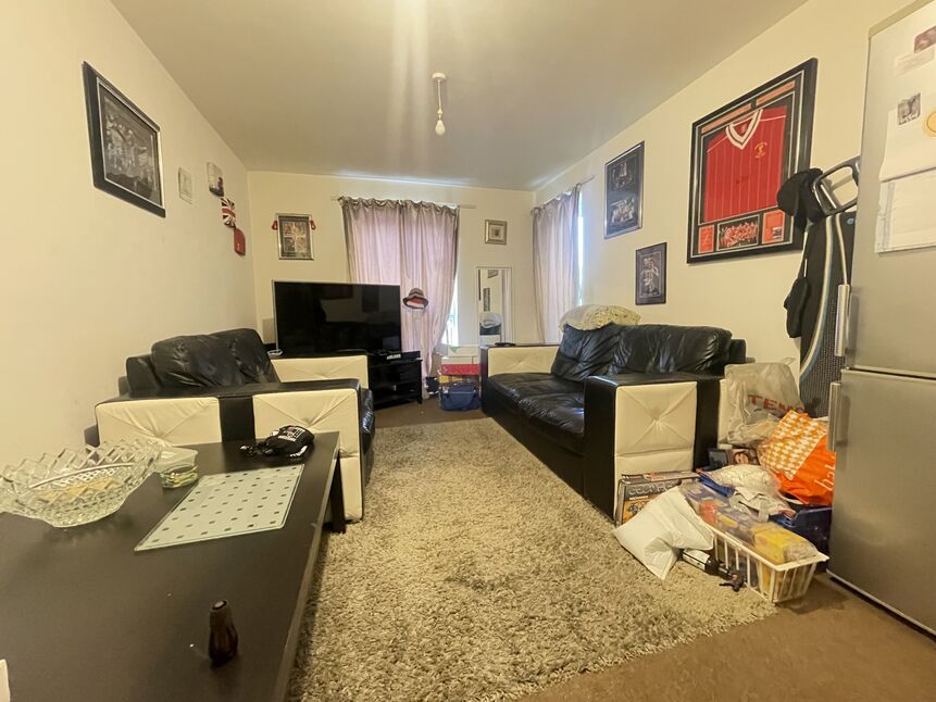 Flat Canute Road in Southampton