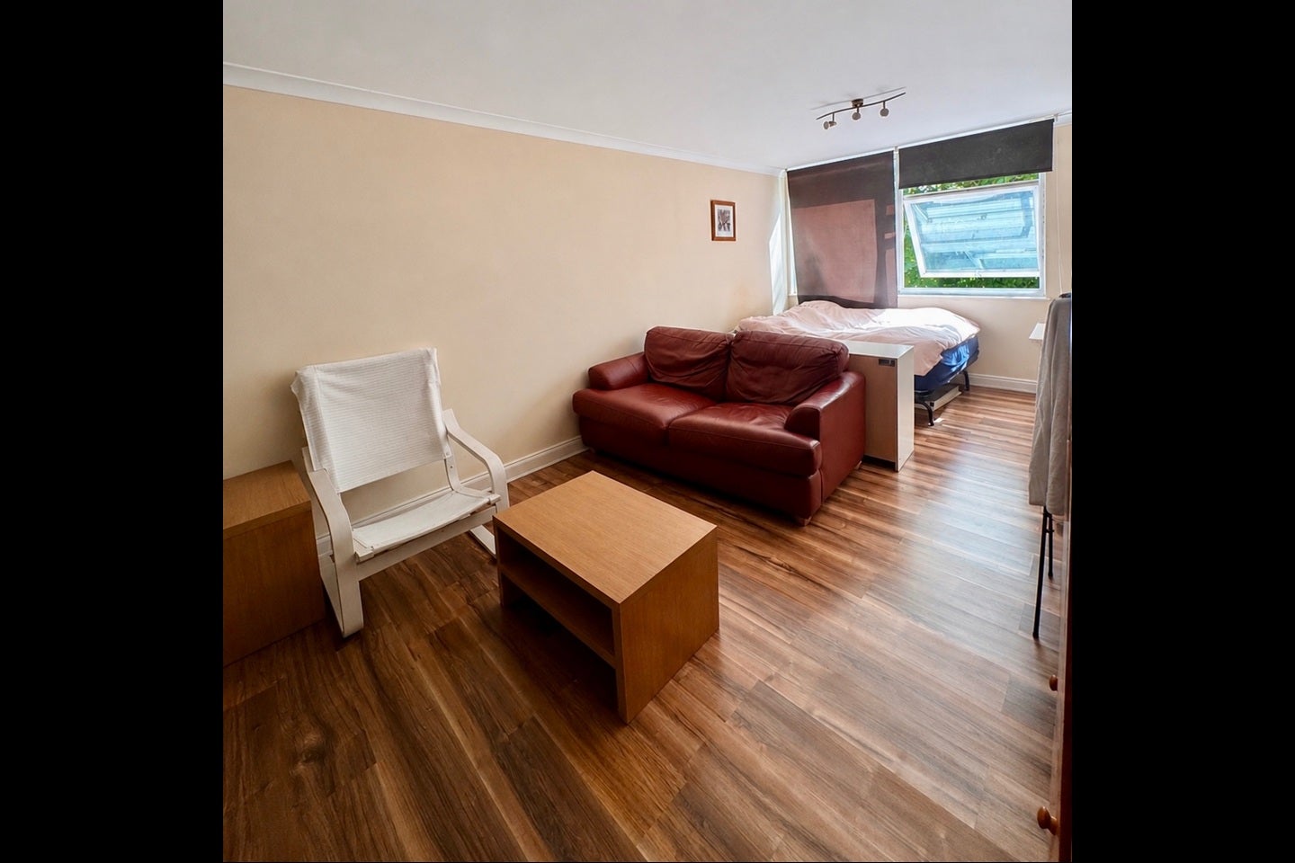 Flat Gatewick Close in Slough