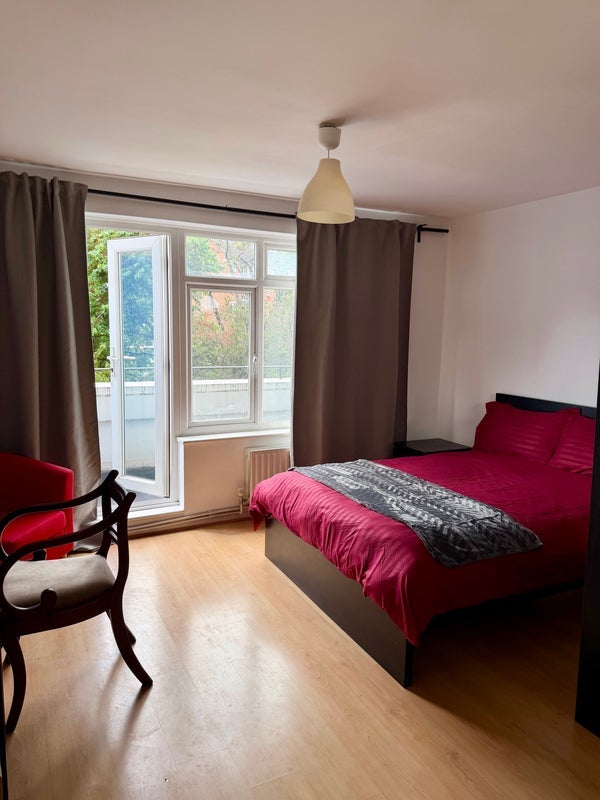 Room Lisgar Terrace in Greater London