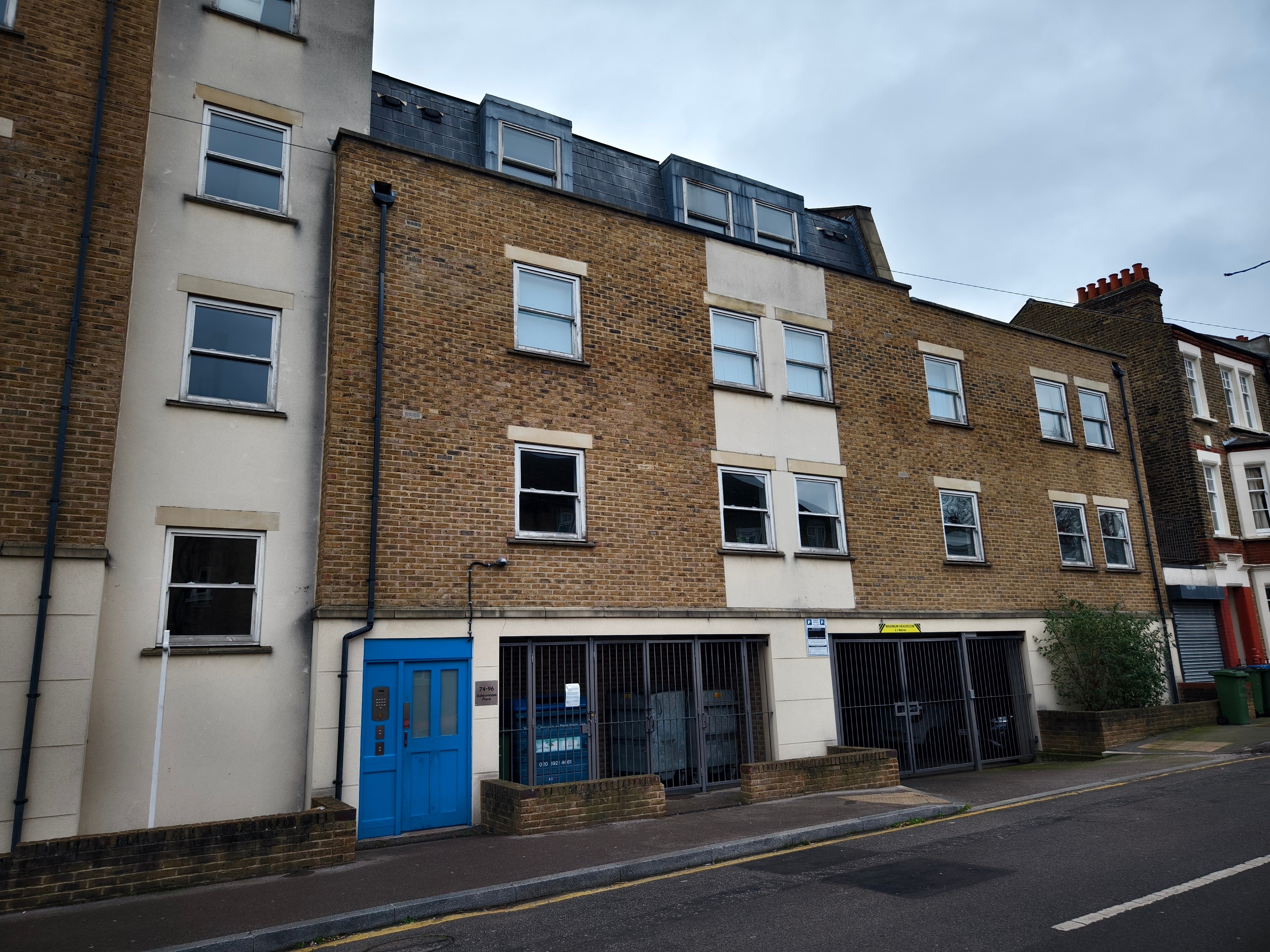 Flat Ashburnham Place in Greater London