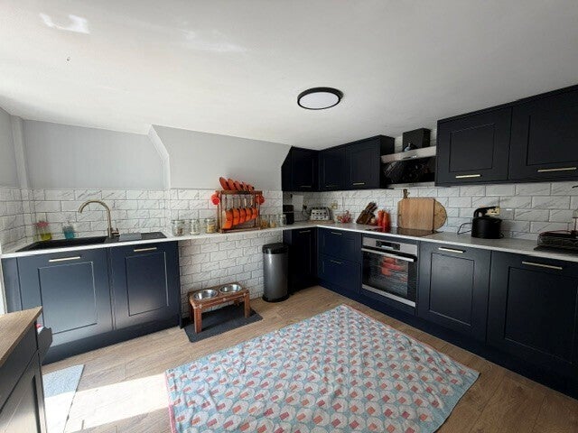 Flat Sandhurst Road in Tunbridge Wells