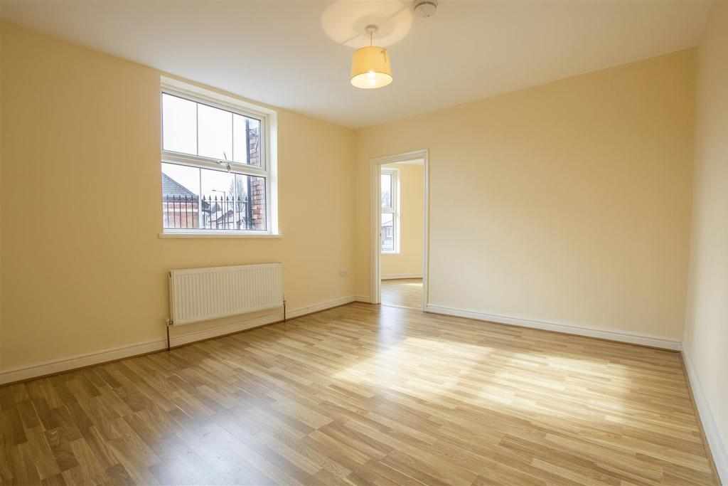 Room Oak Tree Lane in Birmingham