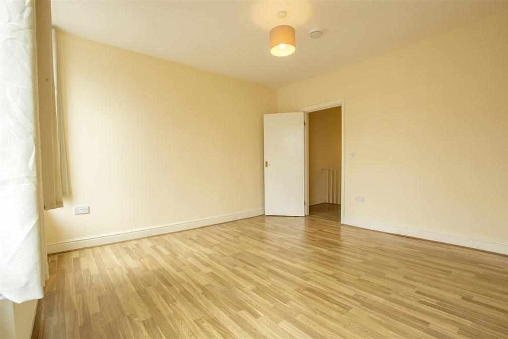 Room Oak Tree Lane in Birmingham
