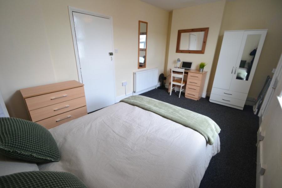 Room Osmaston Street in Nottingham