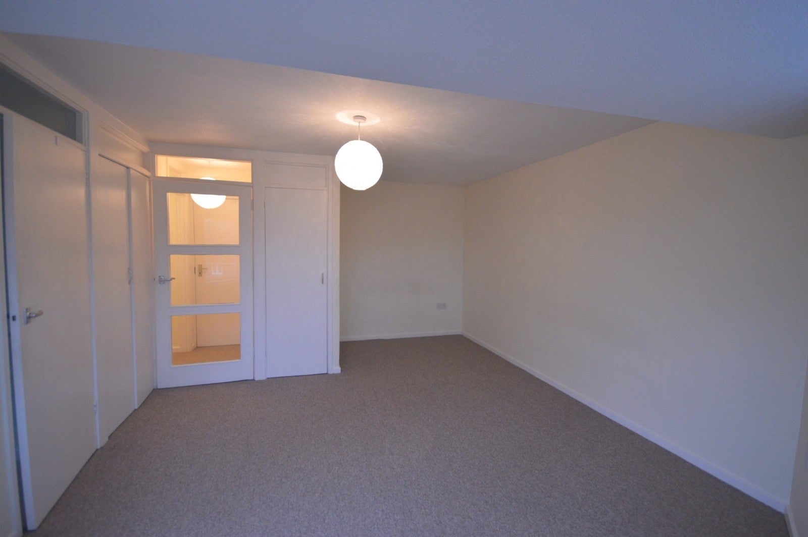Flat Lower Street in Horsham