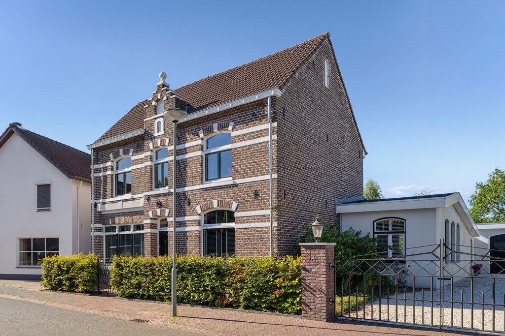Huis Houterend 44 in Stein