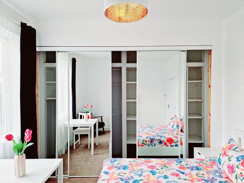 Room Lochend Gardens in City of Edinburgh