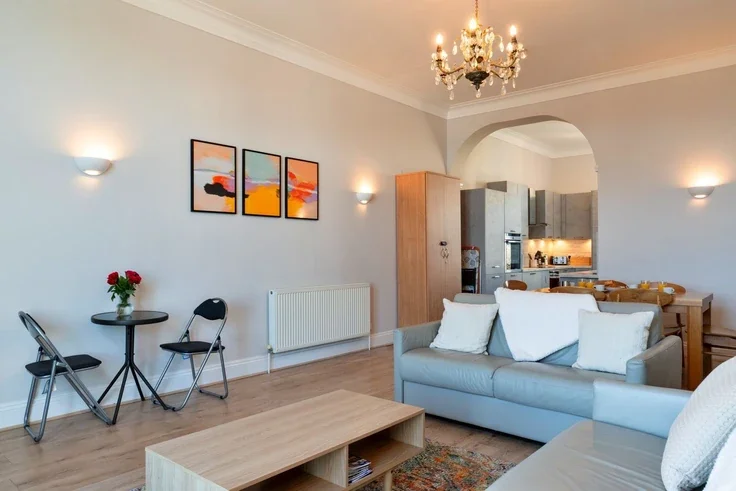 Flat King Edward Crescent in Newquay