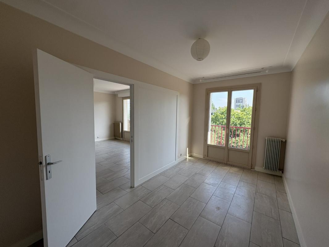 Flat Rue Frédéric Mistral in Rennes