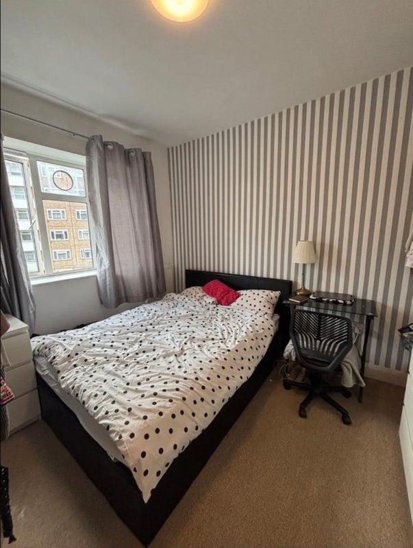 Room Sulivan Court in Greater London