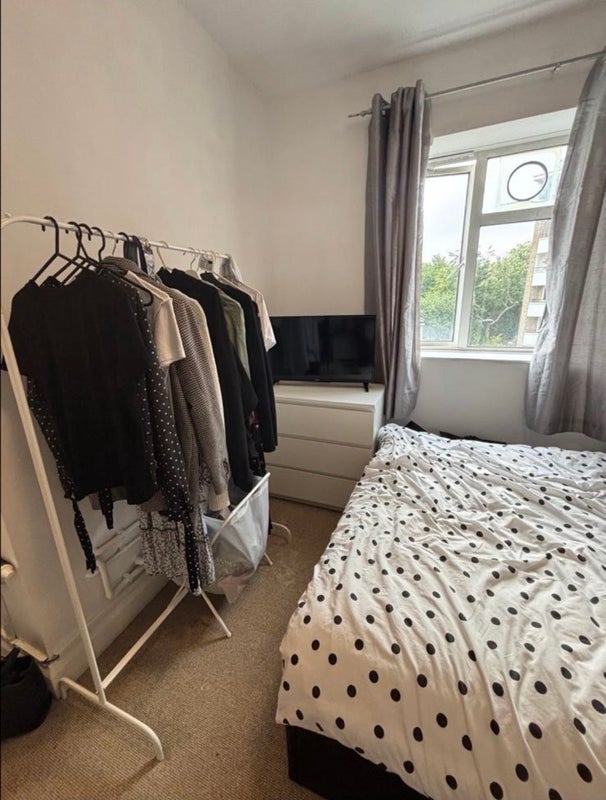 Room Sulivan Court in Greater London